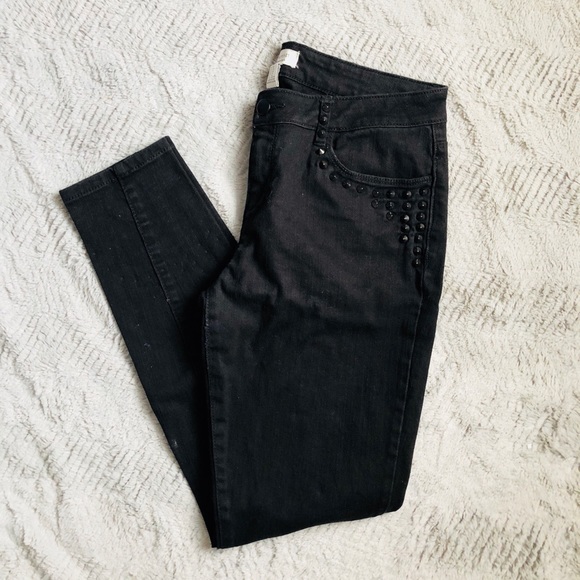 F21 Gorgeous Black Studded Jeans - Picture 2 of 5
